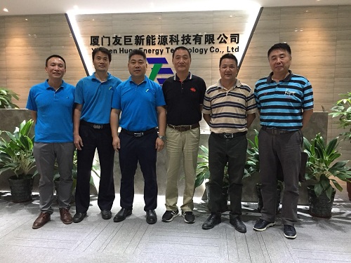 Fujian neue Energietechnologie Industrie Promotion Association Sun Yizhao und stellvertretender Sekretär Tang Hao besuchte riesige Energie, um die Arbeit zu leiten