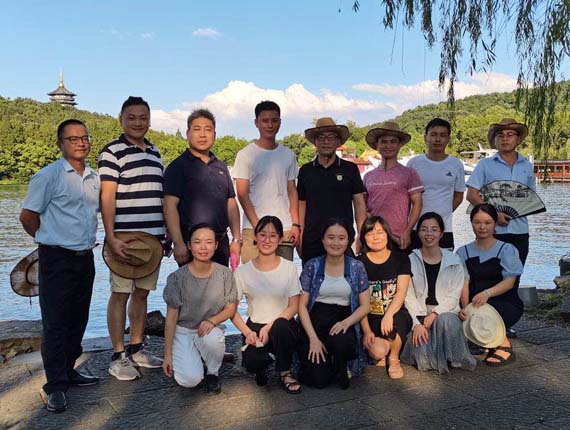 Die riesige Energie Jiangnan Tour durch den West Lake
